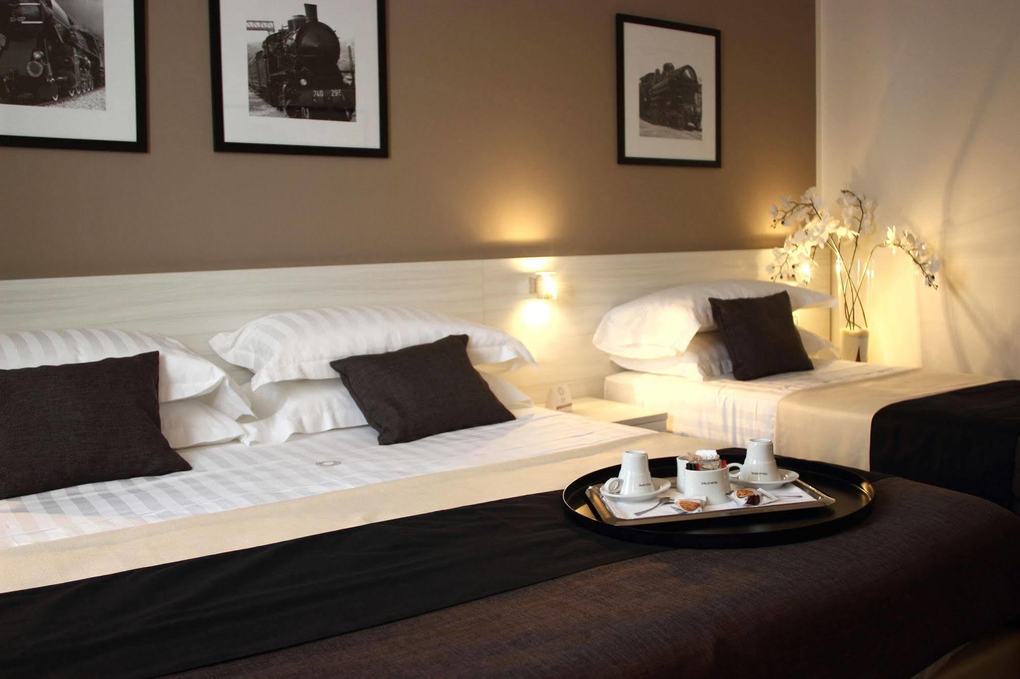 Stelle Hotel The Businest Napoli Eksteriør bilde